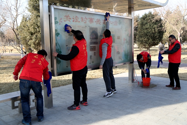 [甘肃]金昌市“凡人善举·情暖花城”学雷锋志愿服务月活动启动