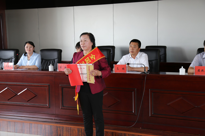 [内蒙古]鄂前旗文明家庭创建让家庭文明之花开