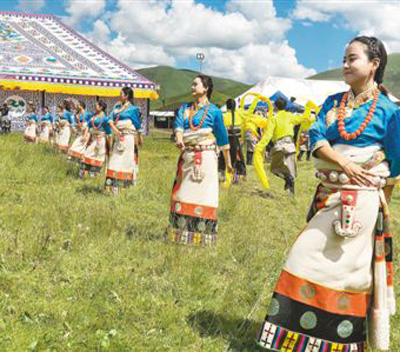 [甘肃]村庄变景区 农舍变旅馆