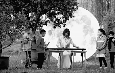 梨园店千株桂花绽放引得游人来