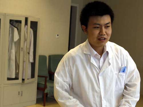 [敬业奉献]愿逝者在天堂享受安宁——记北京八宝山殡仪馆整容师张洋