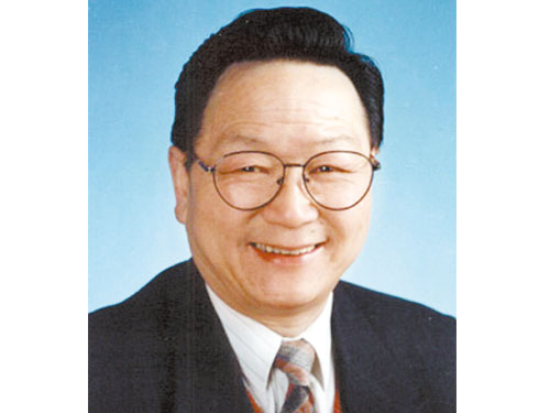 国家话剧院国家一级演员,老艺术家 曹灿(79岁)